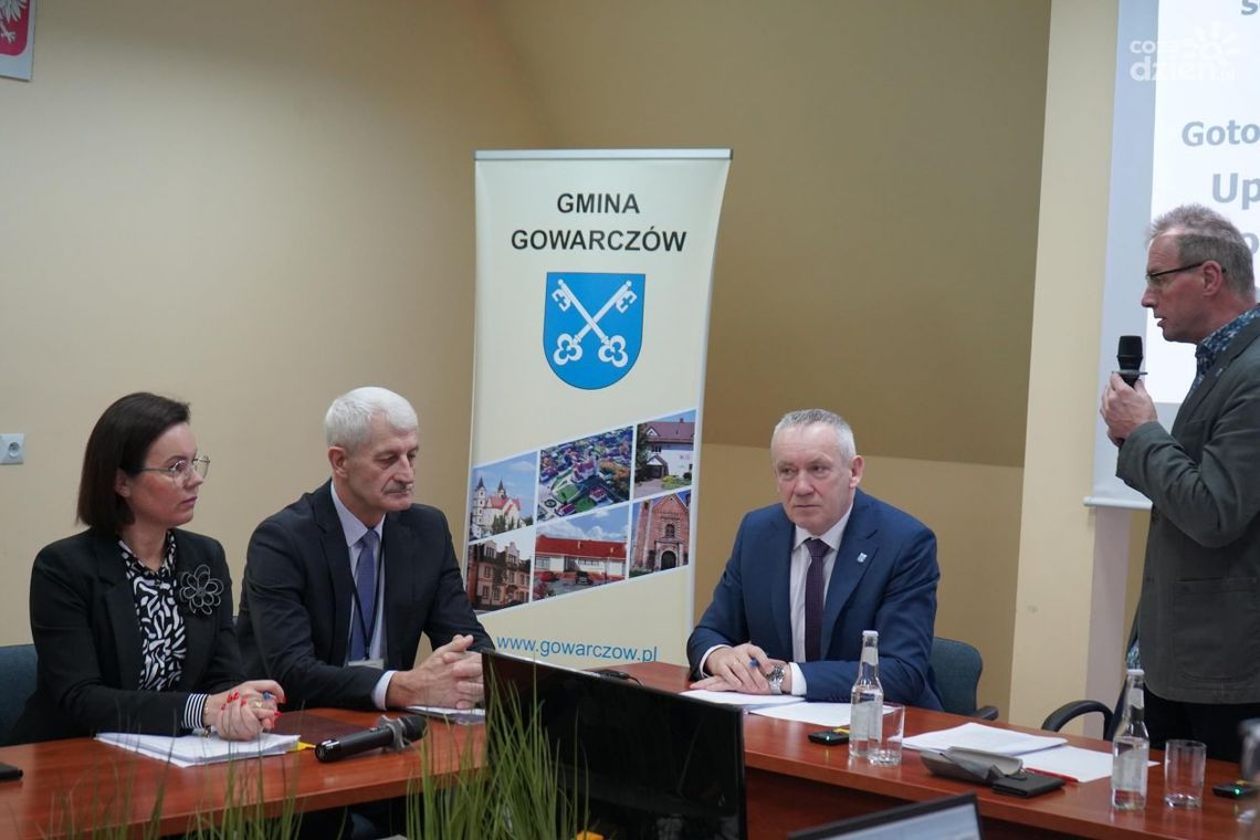 Gowarczów odzyskuje prawa miejskie Gowarczów odzyskuje prawa miejskie