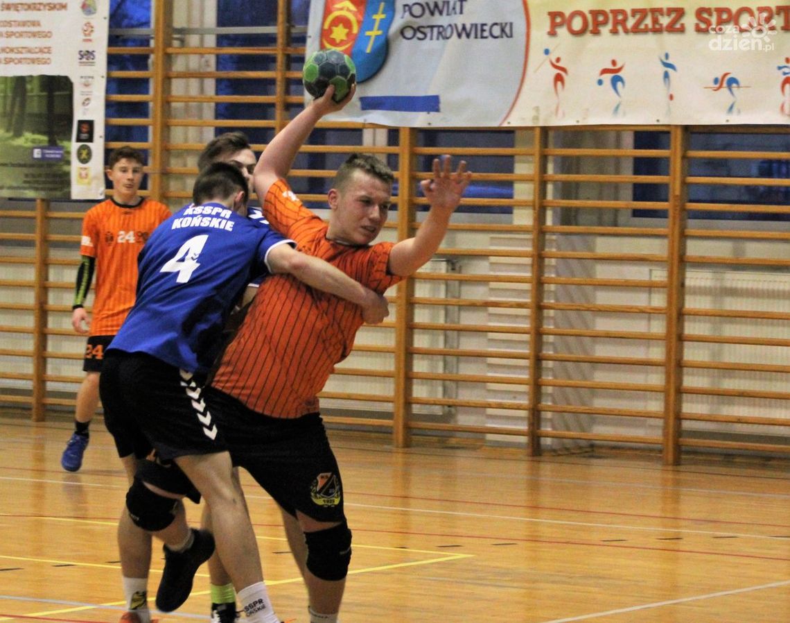 Grali młodzi szczypiorniści Grali młodzi szczypiorniści