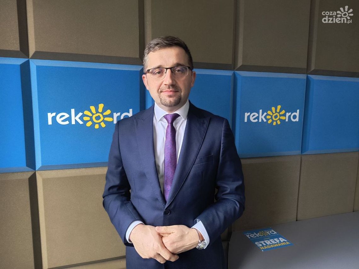 H. Żądło: mamy kilka pomysłów na zagospodarowanie budynku po szkole w Okole H. Żądło: mamy kilka pomysłów na zagospodarowanie budynku po szkole w Okole
