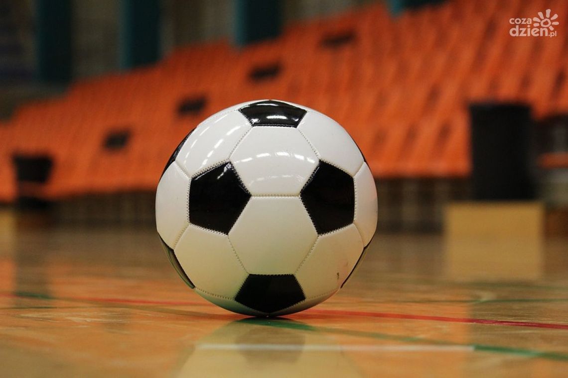 Halowe Mistrzostwa Starachowic Szkół Podstawowych o Puchar Prezesa MKS Star Halowe Mistrzostwa Starachowic Szkół Podstawowych o Puchar Prezesa MKS Star