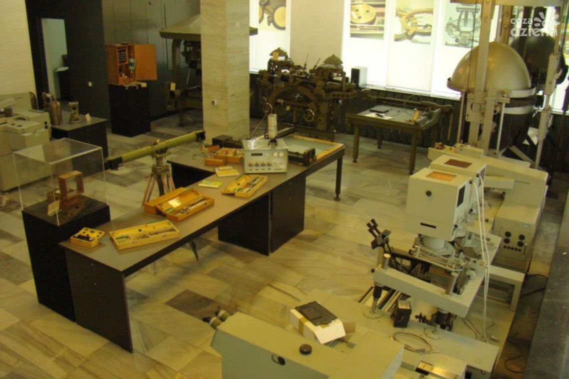 Historia opatowskiego muzeum geodezji na kartach jubileuszowego wydawnictwa Historia opatowskiego muzeum geodezji na kartach jubileuszowego wydawnictwa