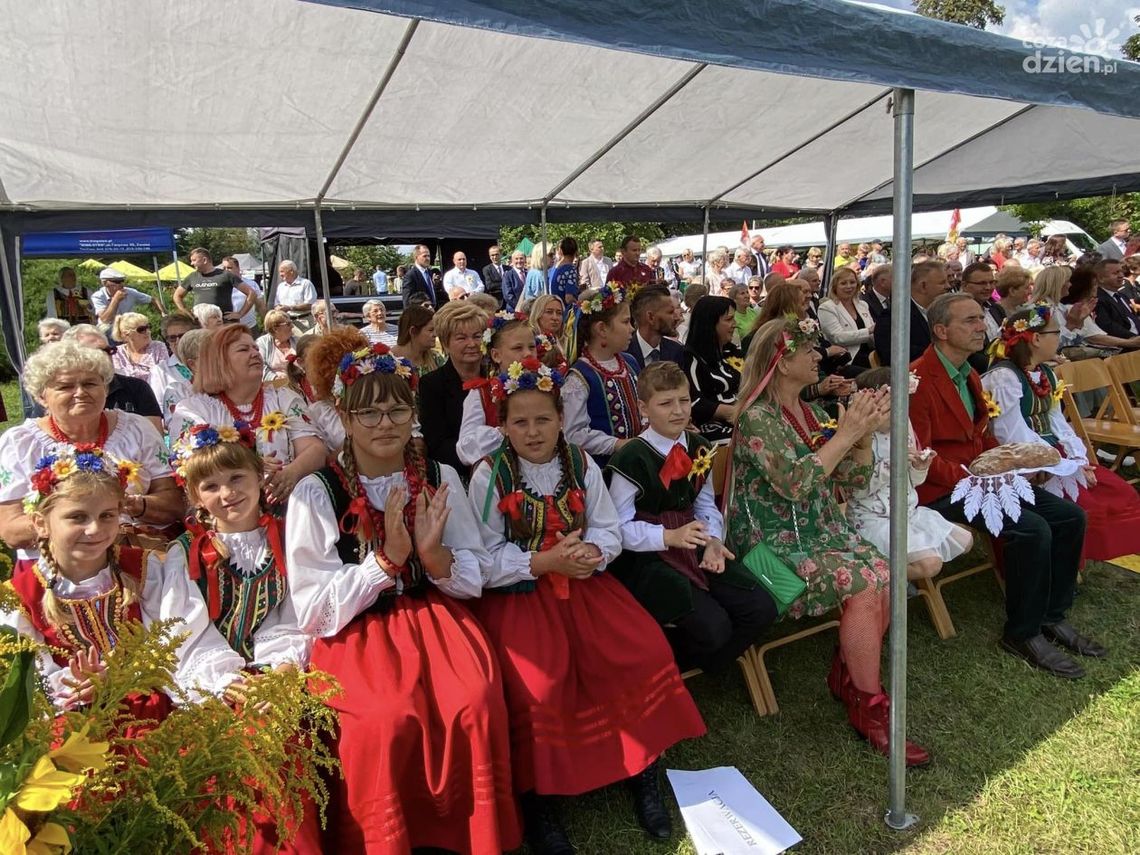 Historyczne dożynki odbyły się w Ostrowcu Świętokrzyskim Historyczne dożynki odbyły się w Ostrowcu Świętokrzyskim