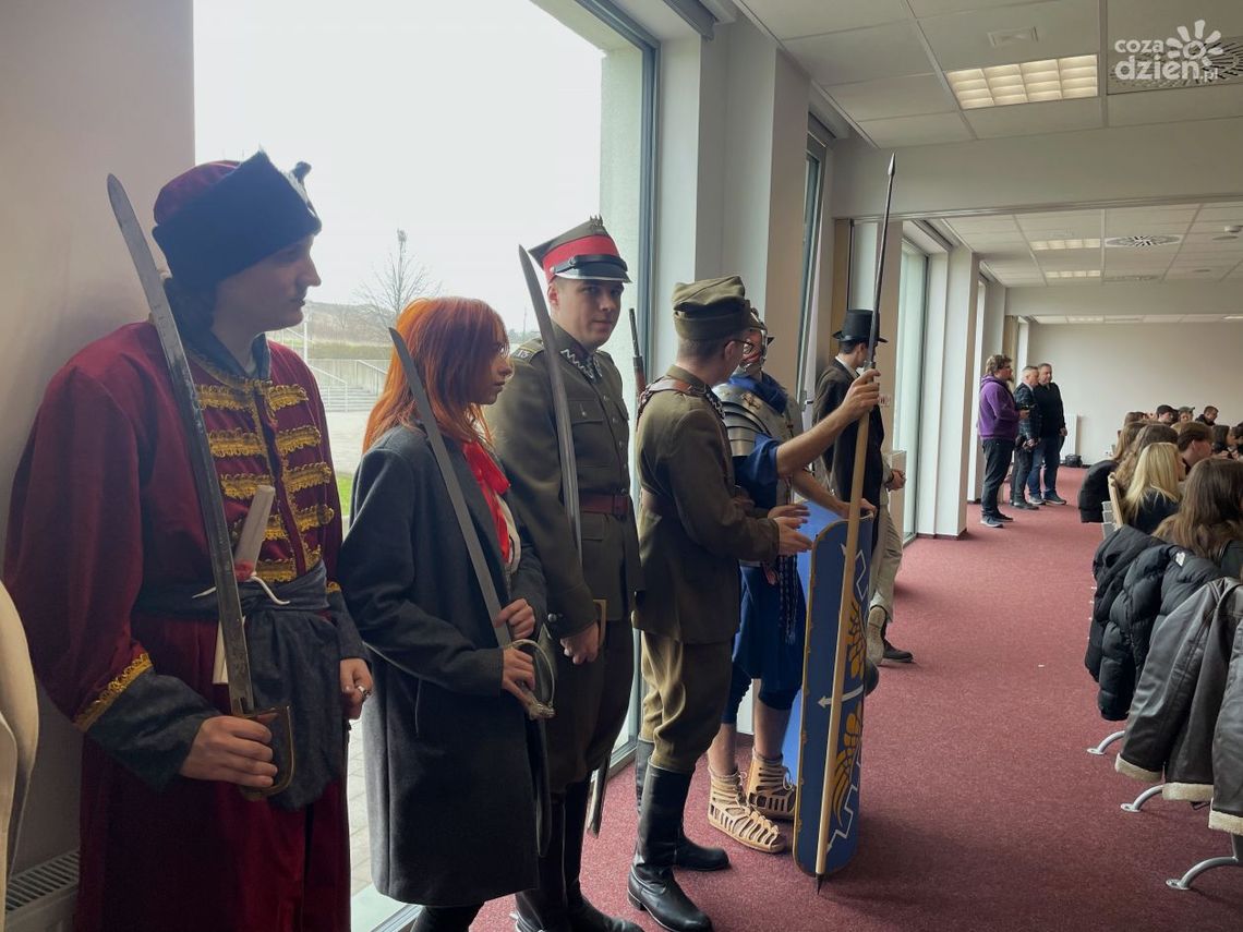 ,,Human i styka" - tak brzmiało hasło tegorocznego dnia otwartego Wydziału Humanistycznego UJK ,,Human i styka" - tak brzmiało hasło tegorocznego dnia otwartego Wydziału Humanistycznego UJK