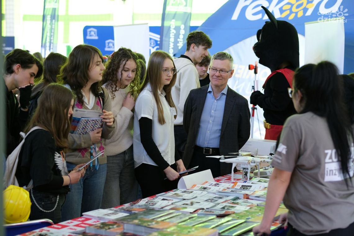 II Świętokrzyskie Targi Edukacyjne w Sandomierzu już za nami (FOTO) II Świętokrzyskie Targi Edukacyjne w Sandomierzu już za nami (FOTO)