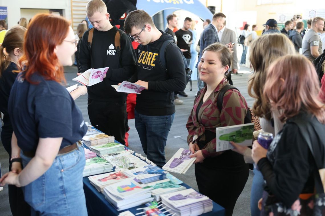 II Świętokrzyskie Targi Edukacyjne w Starachowicach II Świętokrzyskie Targi Edukacyjne w Starachowicach