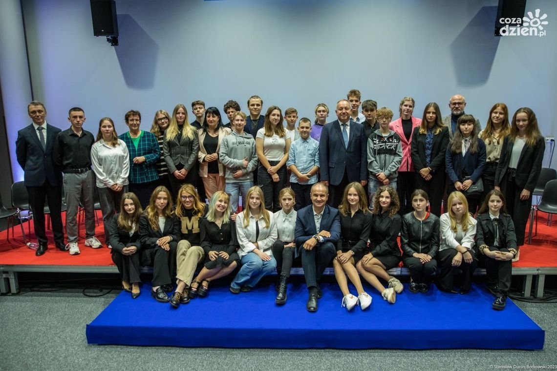 Inauguracja pracy ostrowieckiej Młodzieżowej Rady Miasta Inauguracja pracy ostrowieckiej Młodzieżowej Rady Miasta