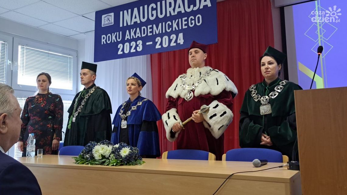 Inauguracja roku akademickiego w ostrowieckiej uczelni Inauguracja roku akademickiego w ostrowieckiej uczelni