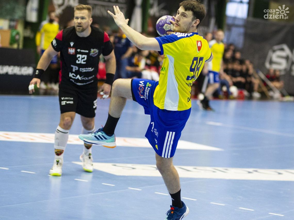 Industria bez litości w Piotrkowie. Świetny występ Jarosiewicza i wysoka wygrana. Piotrkowianin Piotrków Trybunalski – Industria Kielce 22:41 (14:19) Industria bez litości w Piotrkowie. Świetny występ Jarosiewicza i wysoka wygrana. Piotrkowianin Piotrków Trybunalski – Industria Kielce 22:41 (14:19)