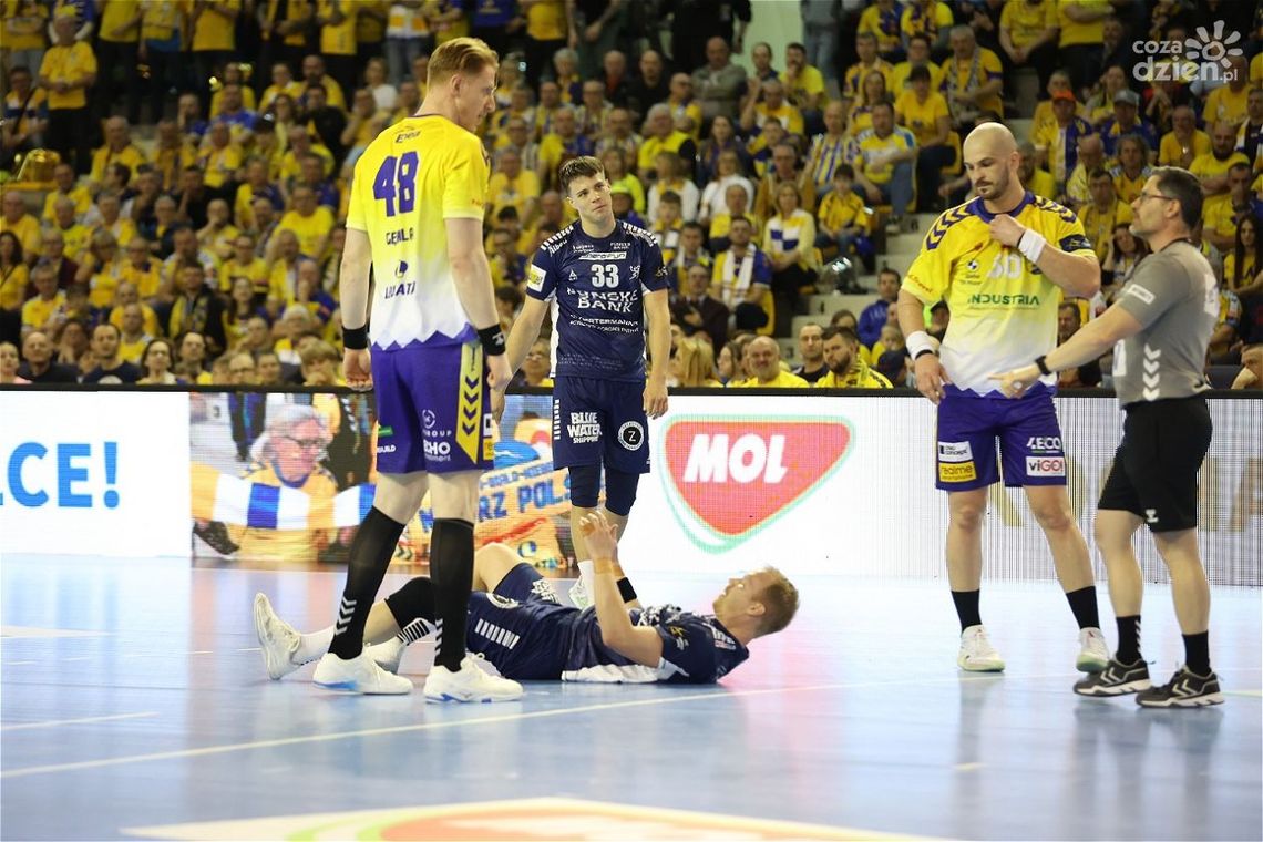 Industria dopełniła formalności Industria dopełniła formalności