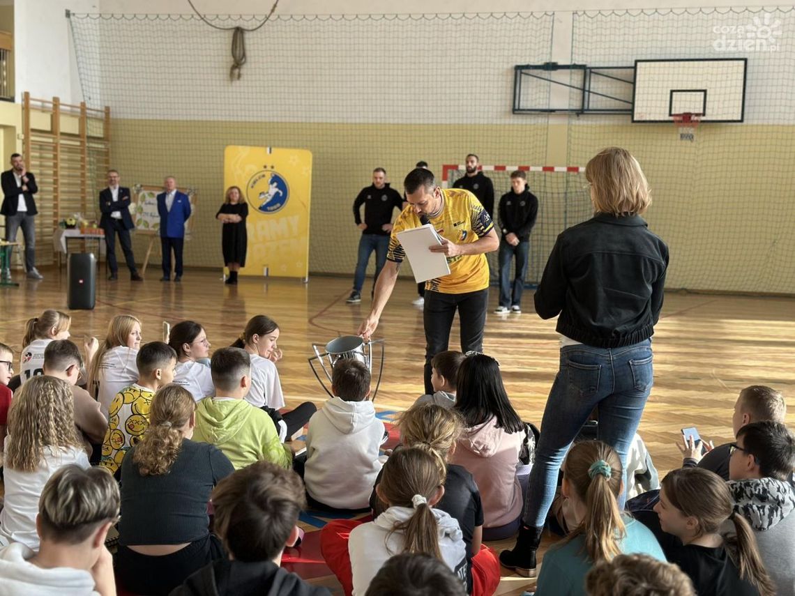 Industria Kielce ruszyła w drogę po województwie świętokrzyskim Industria Kielce ruszyła w drogę po województwie świętokrzyskim