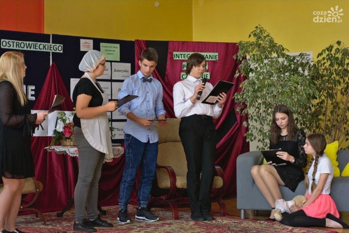 Integrowanie poprzez czytanie w "Chreptusie" Integrowanie poprzez czytanie w "Chreptusie"