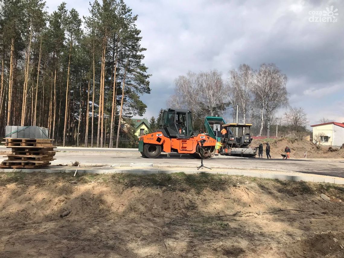 Intensywne tempo prac na ul. Krzemiennej w Ostrowcu Świętokrzyskim Intensywne tempo prac na ul. Krzemiennej w Ostrowcu Świętokrzyskim