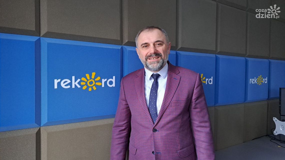 J.Kateusz: Utrudnienia w korzystaniu z miejskiej komunikacji w Ostrowcu potrwają co najmniej do końca tego roku 