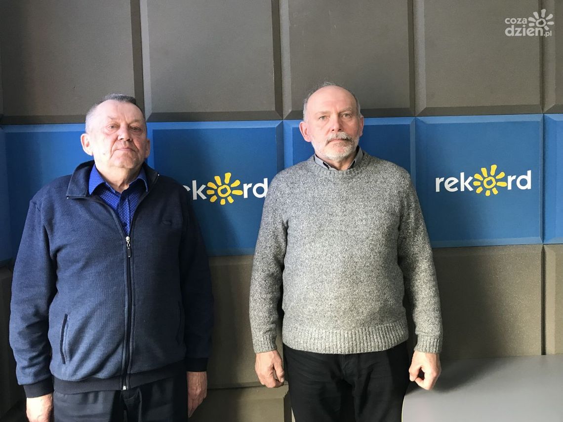 J.Misiura, J.Cichoń: Nie mogliśmy nie zareagować na prośbę o pomoc od naszych przyjaciół -pszczelarzy z Ukrainy J.Misiura, J.Cichoń: Nie mogliśmy nie zareagować na prośbę o pomoc od naszych przyjaciół -pszczelarzy z Ukrainy