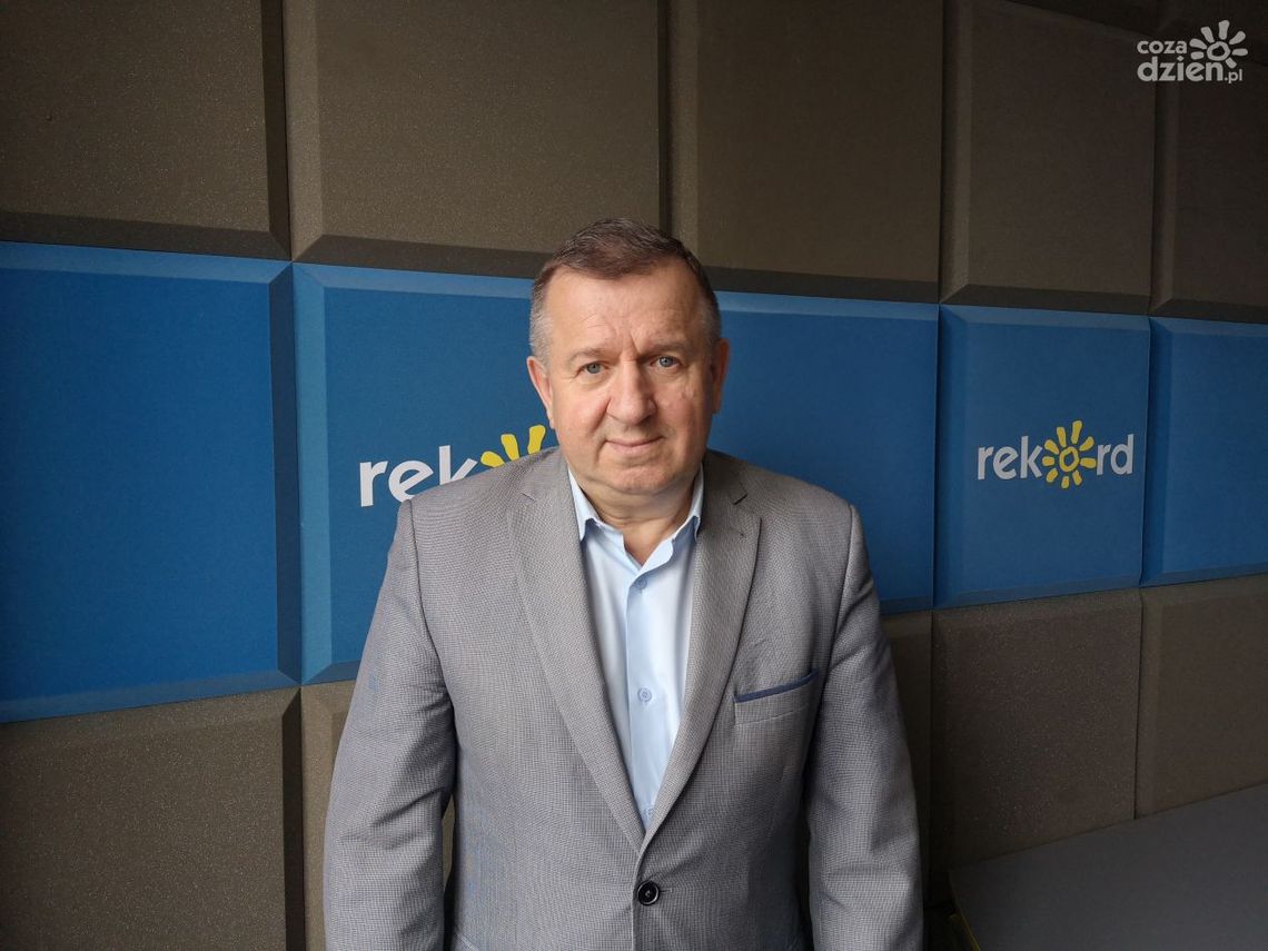 J.Murzyn: Opłaty za śmieci muszą wzrosnąć, ale część podwyżki poniesie gmina J.Murzyn: Opłaty za śmieci muszą wzrosnąć, ale część podwyżki poniesie gmina