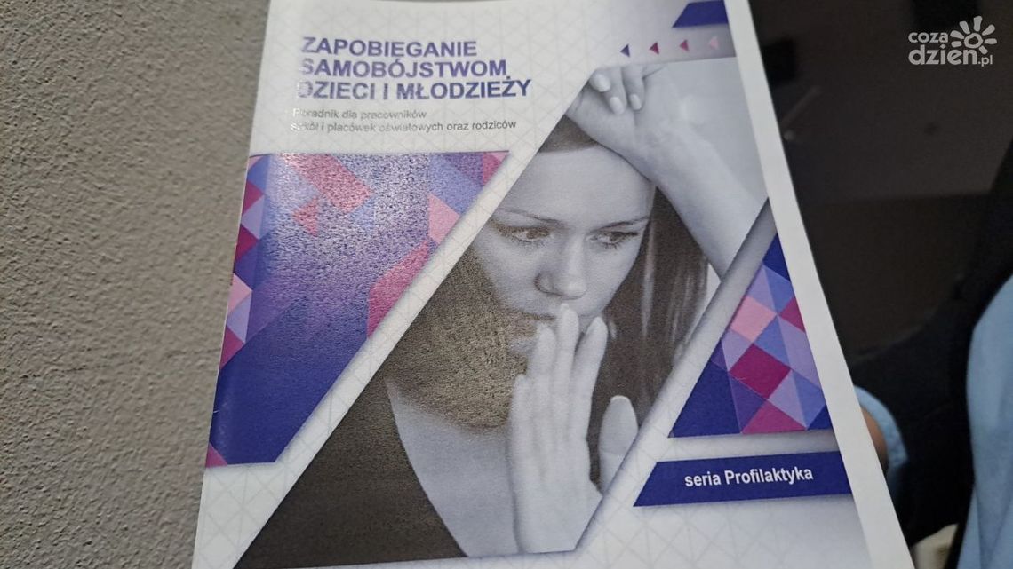 Jak pomóc dzieciom i osobom dorosłym zagrożonym przemocą Jak pomóc dzieciom i osobom dorosłym zagrożonym przemocą