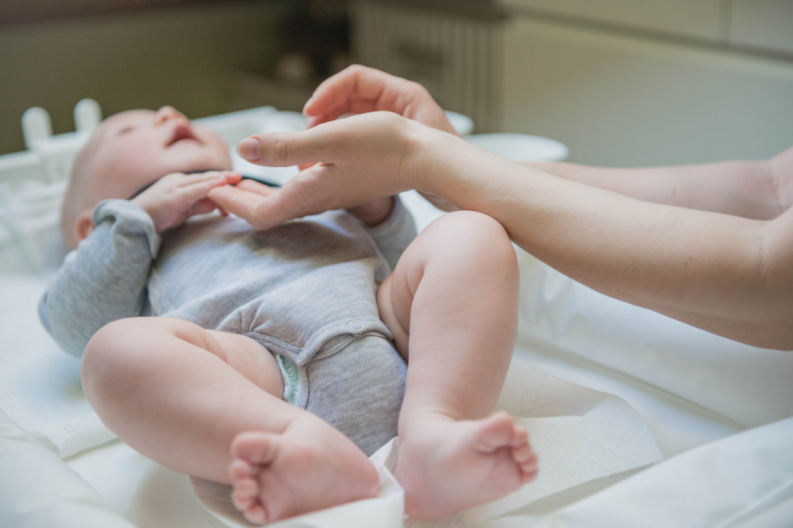 Jak wybrać dobry przewijak dla niemowlaka?