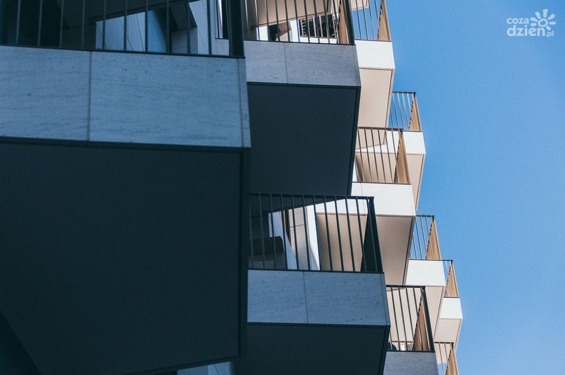 Jak wyczyścić balustrady balkonowe? Jak wyczyścić balustrady balkonowe?