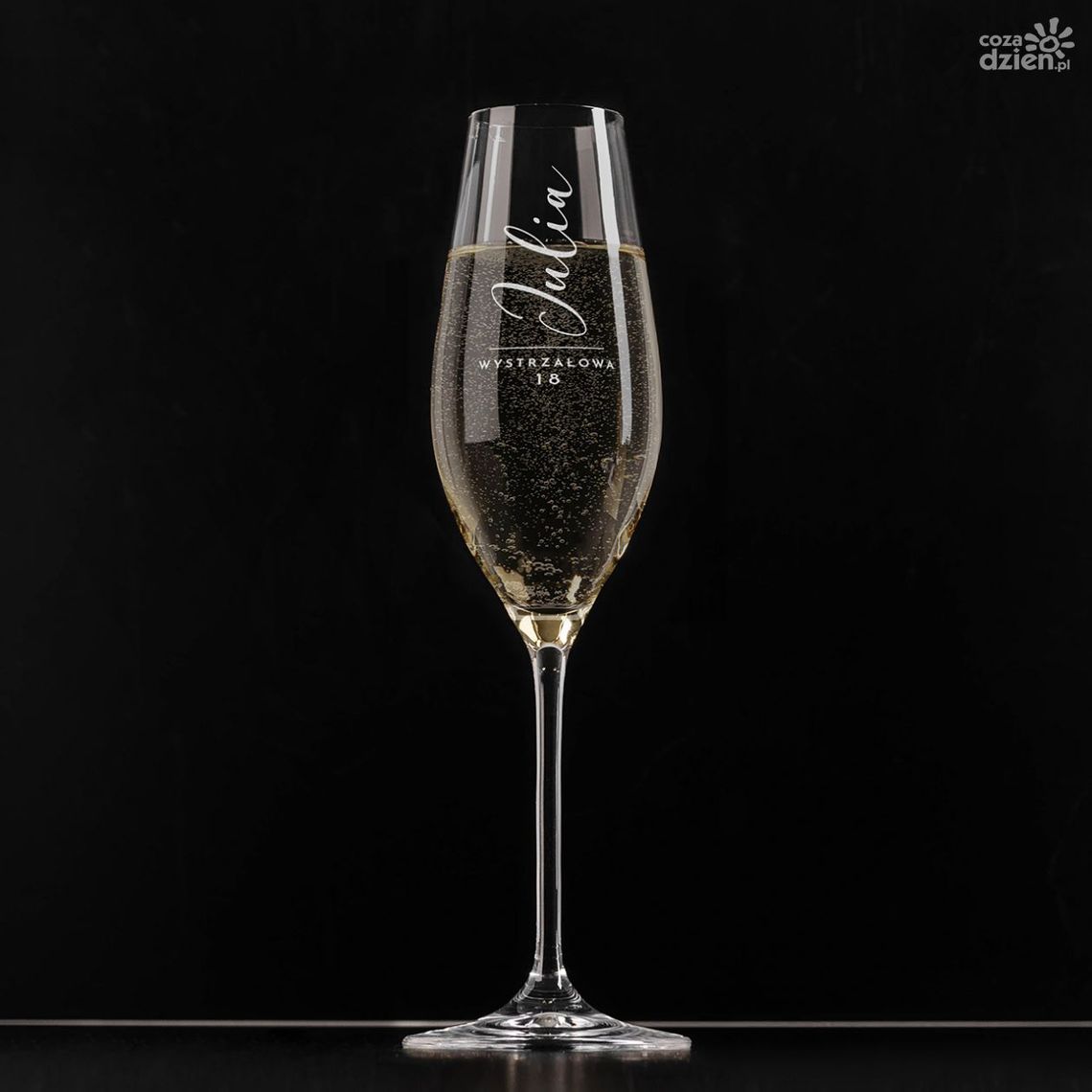 Jaki prezent na 18 urodziny dla dziewczyny wybrać? Bestsellery 2023 Jaki prezent na 18 urodziny dla dziewczyny wybrać? Bestsellery 2023