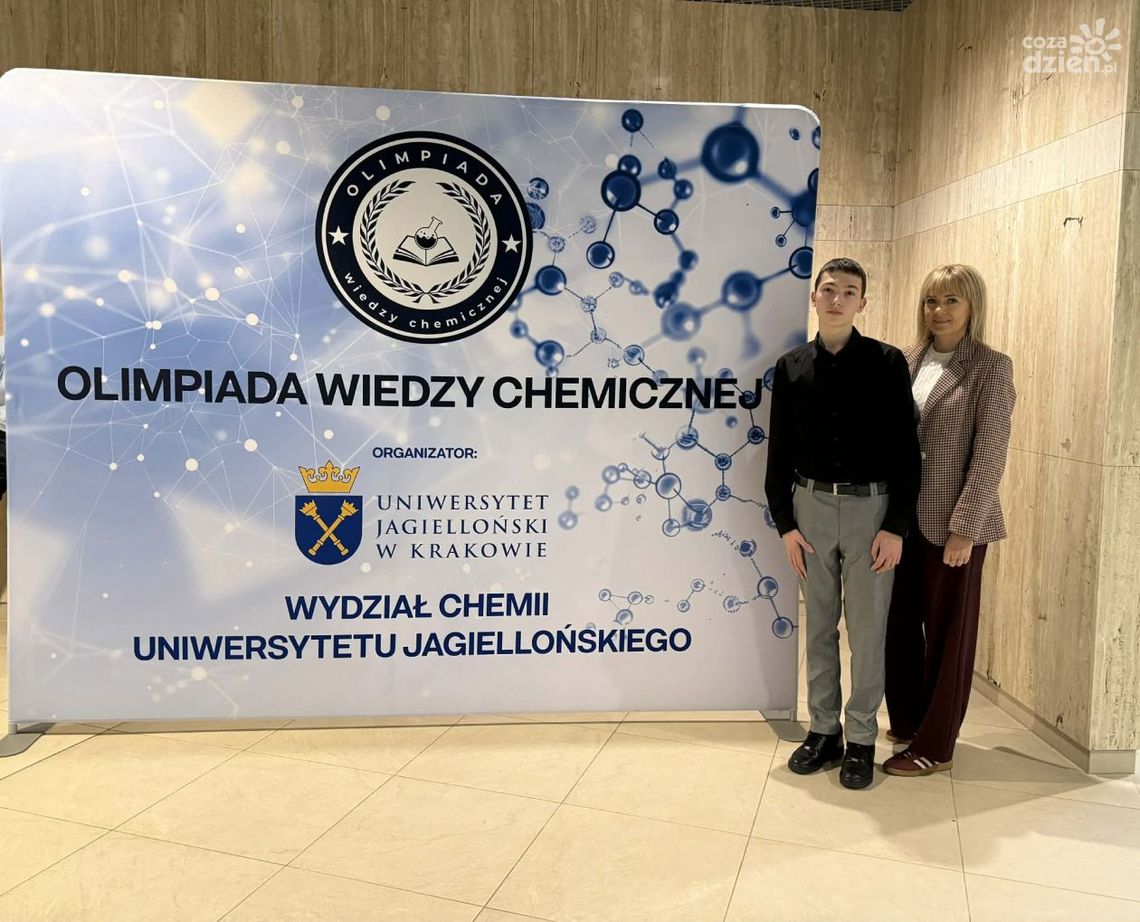 Jakub Szwagierczak ze "Staszica" w finale Ogólnopolskiej Olimpiady Wiedzy Chemicznej UJ Jakub Szwagierczak ze "Staszica" w finale Ogólnopolskiej Olimpiady Wiedzy Chemicznej UJ