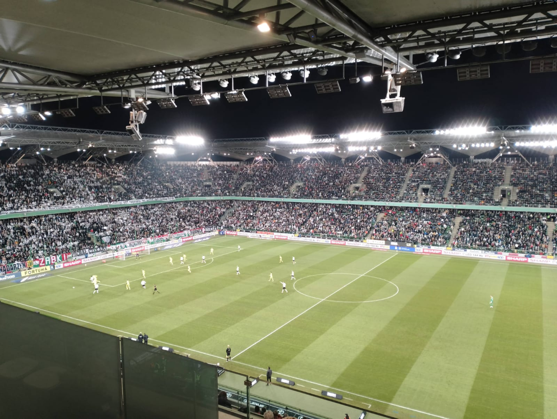 ,,Jaskinia warszawskiego lwa" nie taka straszna jak ją malują. Korona wywozi punkt ze stolicy ,,Jaskinia warszawskiego lwa" nie taka straszna jak ją malują. Korona wywozi punkt ze stolicy