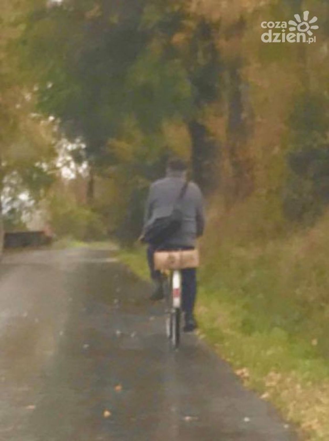 Jedni wieszają inni zrywają - kampania wyborcza trwa Jedni wieszają inni zrywają - kampania wyborcza trwa