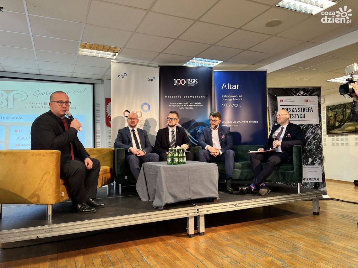 Jędrzejowskie Forum Biznesu i Przedsiębiorczości zakończone sukcesem Jędrzejowskie Forum Biznesu i Przedsiębiorczości zakończone sukcesem