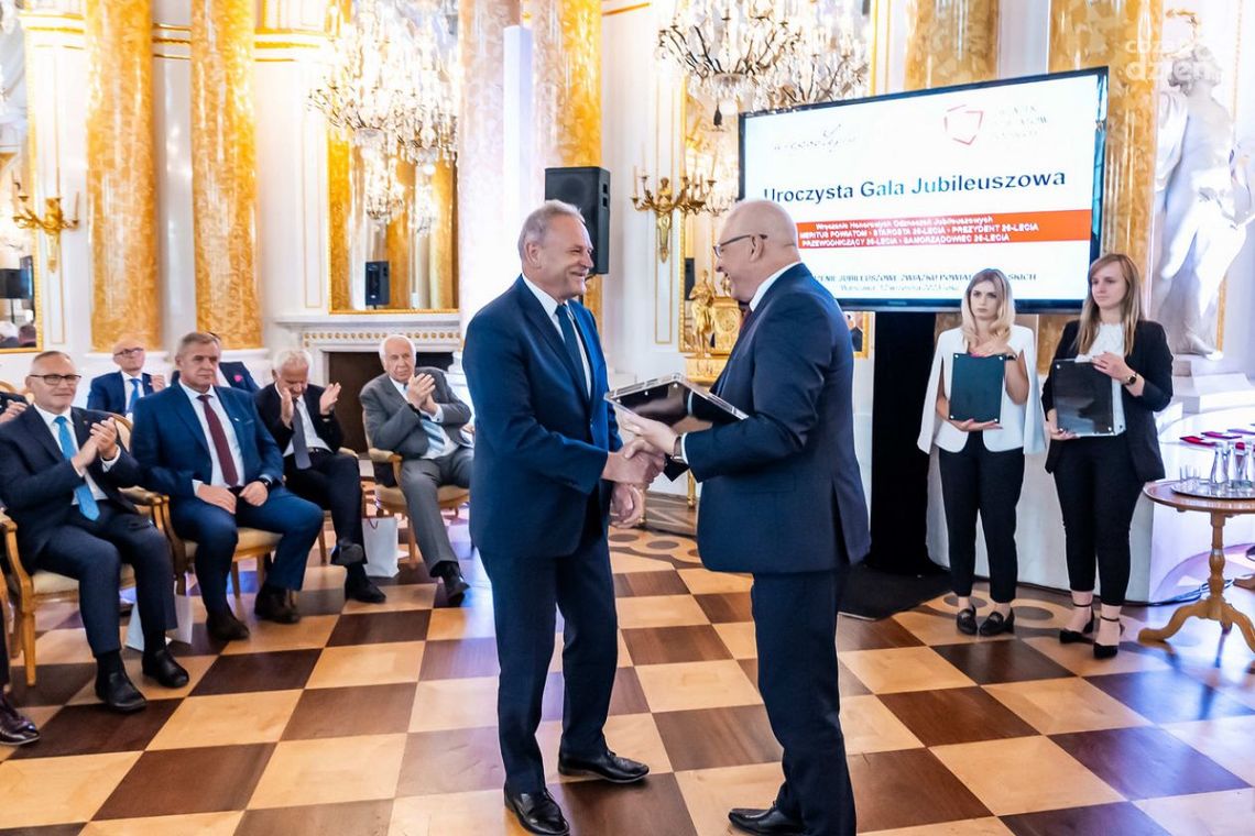 Jerzy Kolarz z honorowym tytułem "Starosta 25-lecia" Jerzy Kolarz z honorowym tytułem "Starosta 25-lecia"