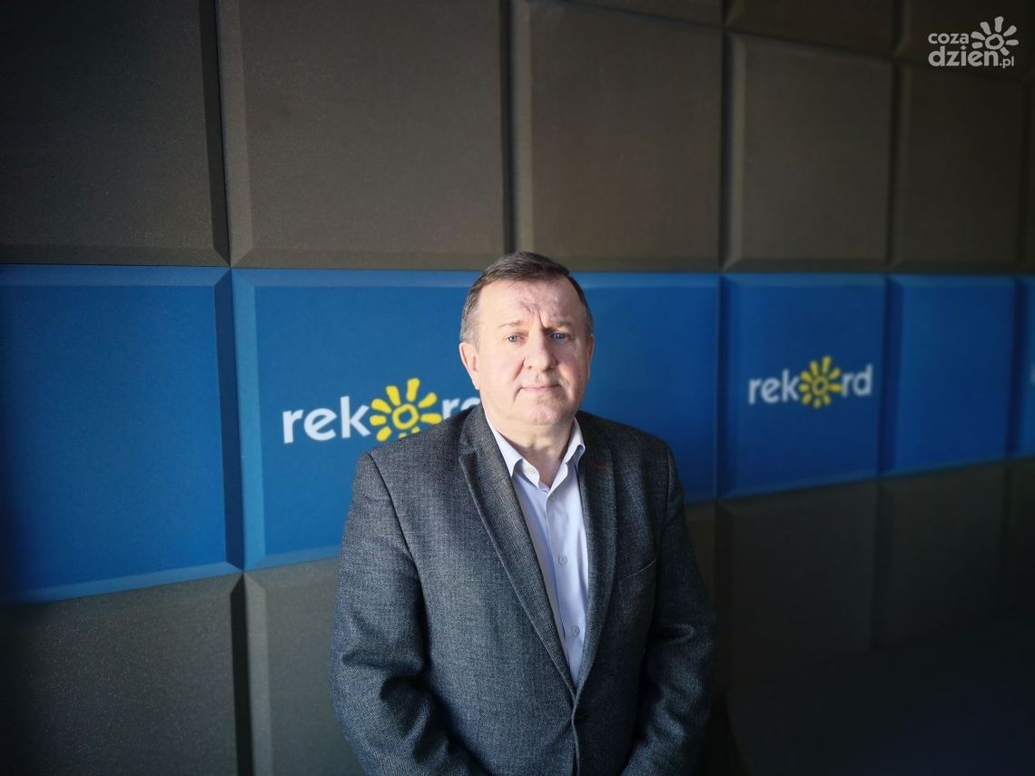 Jerzy Murzyn: Dzięki odnawialnym źródłom energii, koszty ogrzewania i oświetlenia w naszych szkołach spadną do minimum Jerzy Murzyn: Dzięki odnawialnym źródłom energii, koszty ogrzewania i oświetlenia w naszych szkołach spadną do minimum