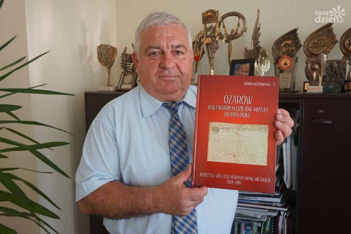 Jest kolejna publikacja o Ożarowie Jest kolejna publikacja o Ożarowie