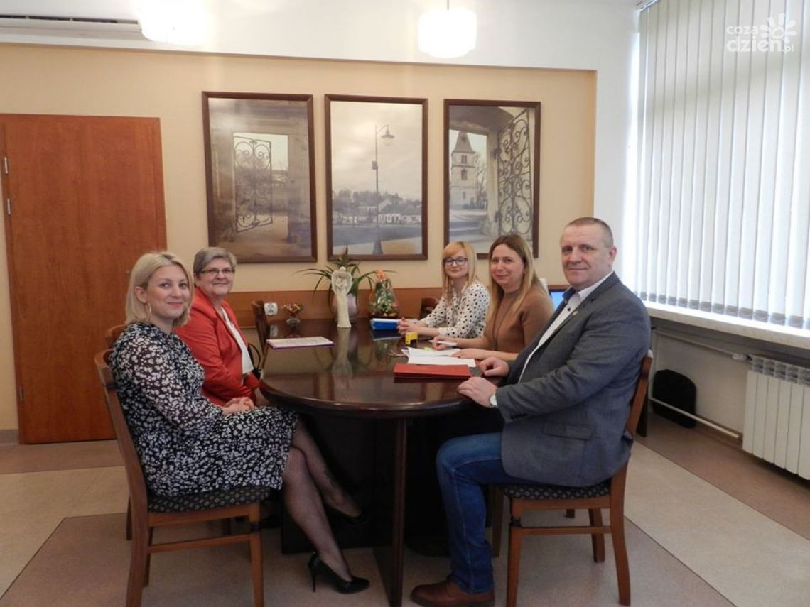 Jest umowa na kanalizację w gminie Kunów 