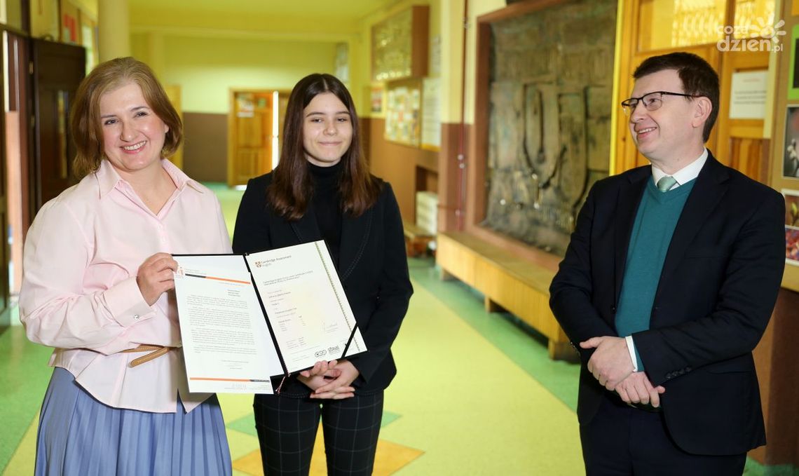 Języki obce otwierają wiele drzwi - wiedzą o tym w Ostrowcu Świętokrzyskim Języki obce otwierają wiele drzwi - wiedzą o tym w Ostrowcu Świętokrzyskim