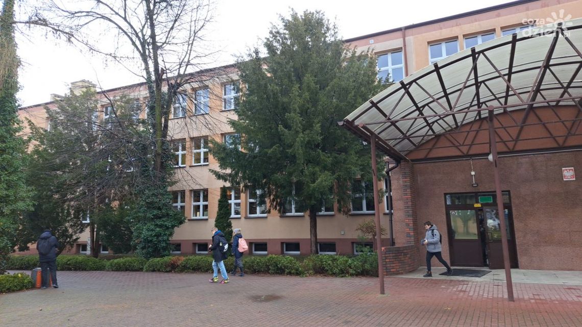 Jubileusz ostrowieckiego liceum Jubileusz ostrowieckiego liceum