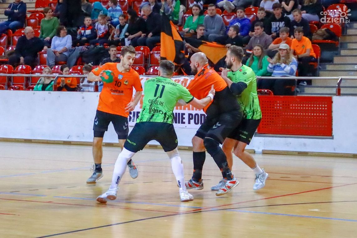 Jurajscy rycerze pokonali KSZO Jurajscy rycerze pokonali KSZO