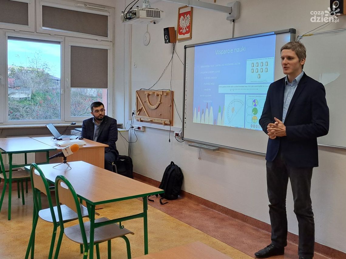 K.Goworek i A. Jackowski: Sztuczna inteligencja nie odrobi pracy domowej K.Goworek i A. Jackowski: Sztuczna inteligencja nie odrobi pracy domowej