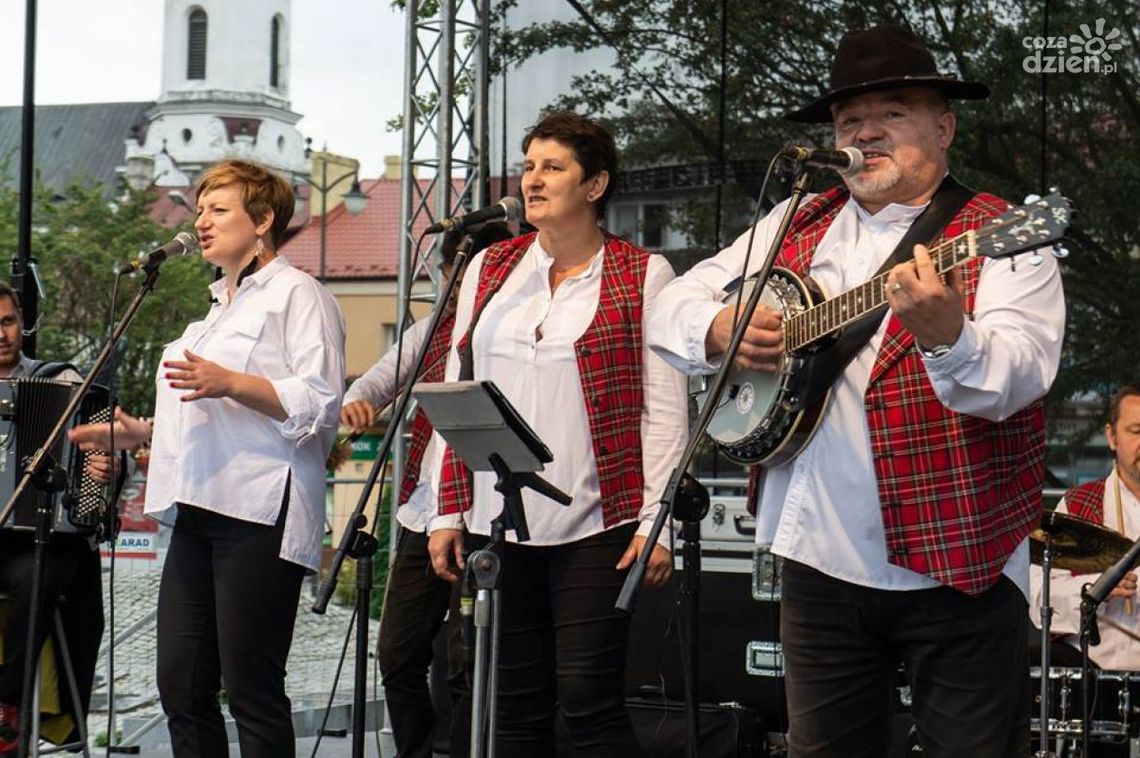 Kapela z "miasta cudów" grała dla ostrowczan Kapela z "miasta cudów" grała dla ostrowczan