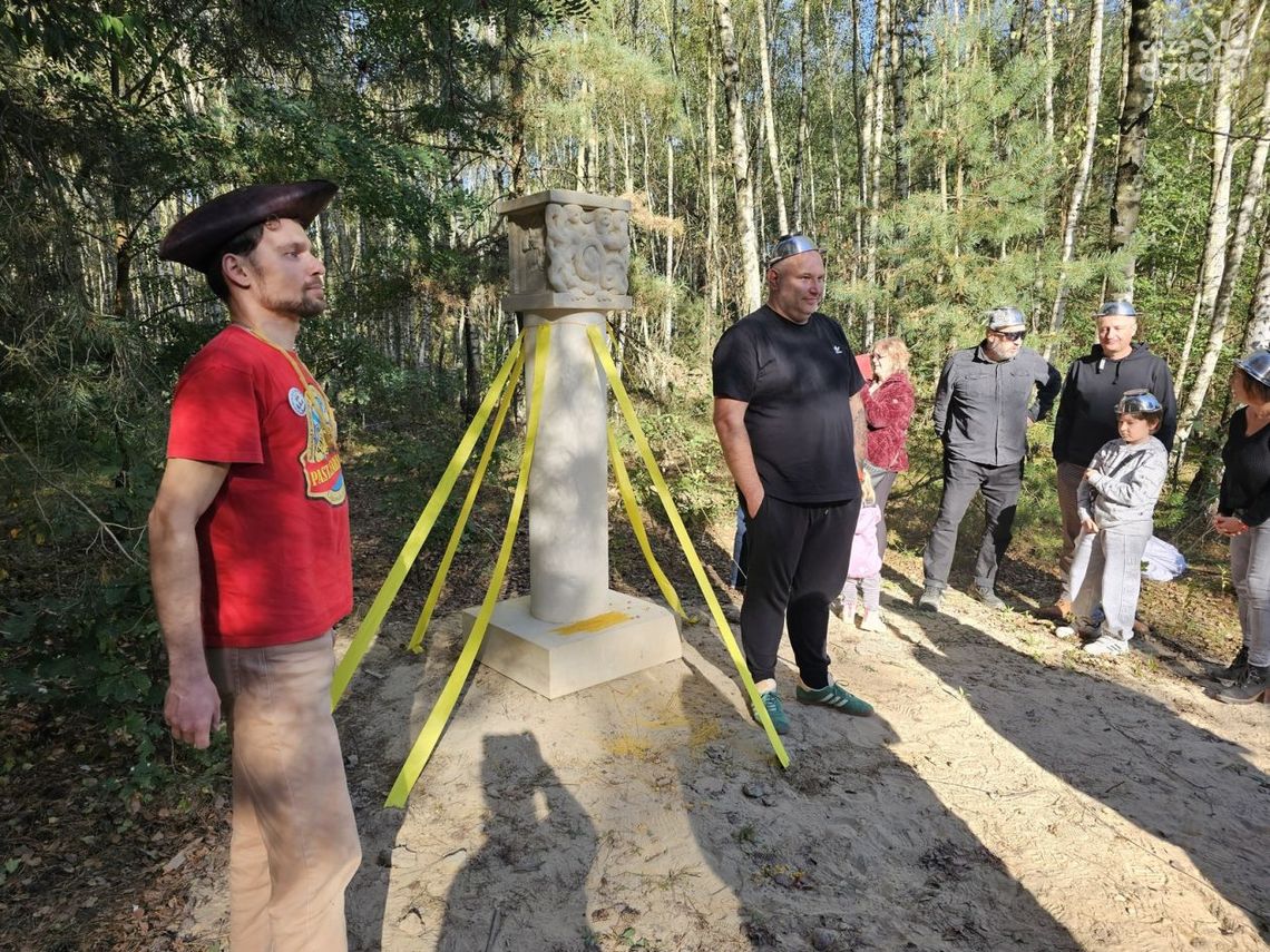 Kapliczka Latającego Potwora została „pofarfalona"