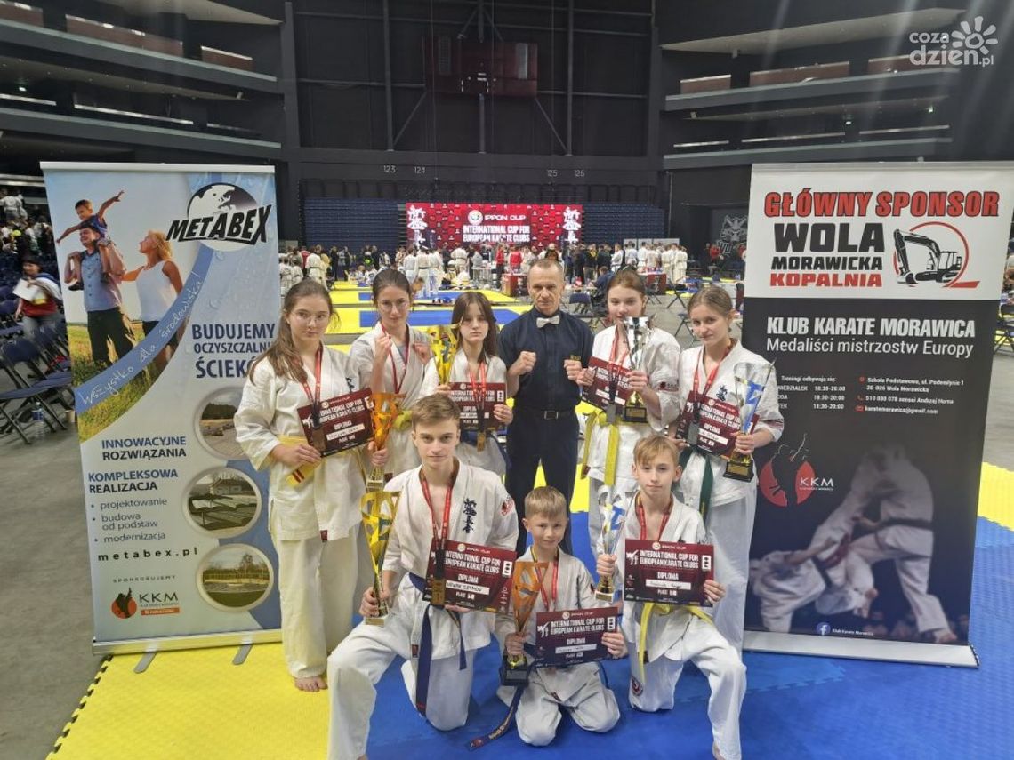 Karatecy z Morawicy zdobyli 7 medali na największym turnieju karate w Europie! Karatecy z Morawicy zdobyli 7 medali na największym turnieju karate w Europie!