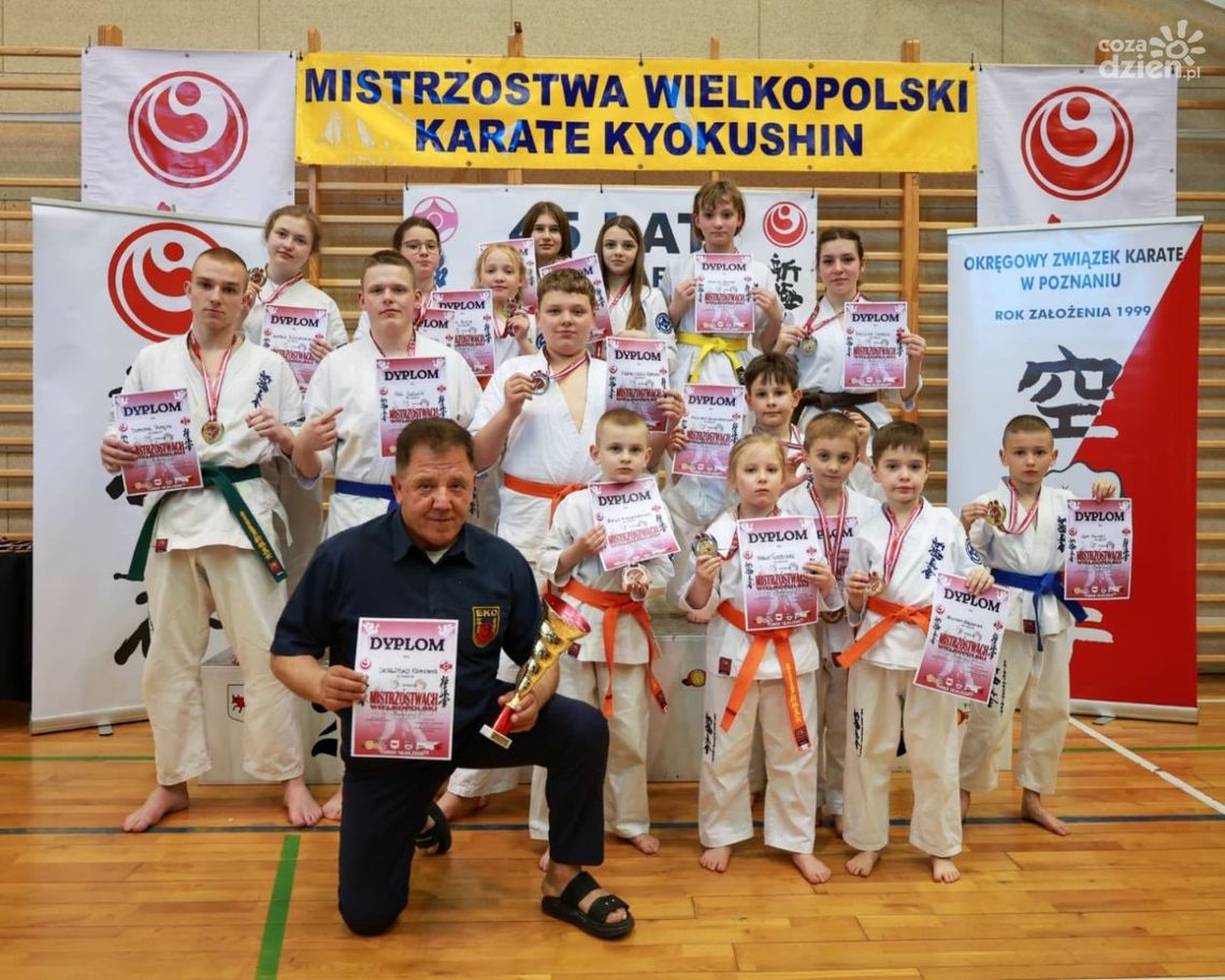 Karatecy ze Skarżyska trzecią drużyną w Wielkopolsce  
