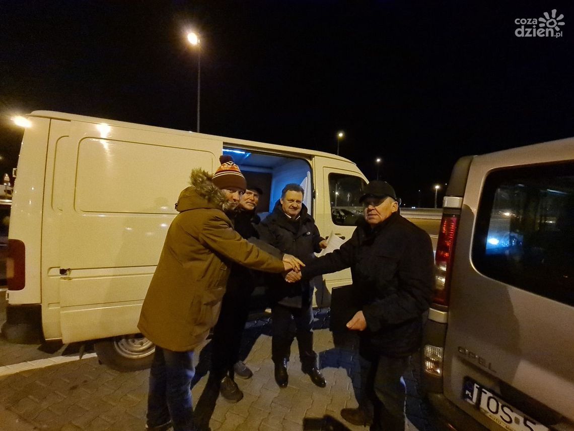 Karetki i samochody chłodnie potrzebne dla walczącej Ukrainy Karetki i samochody chłodnie potrzebne dla walczącej Ukrainy