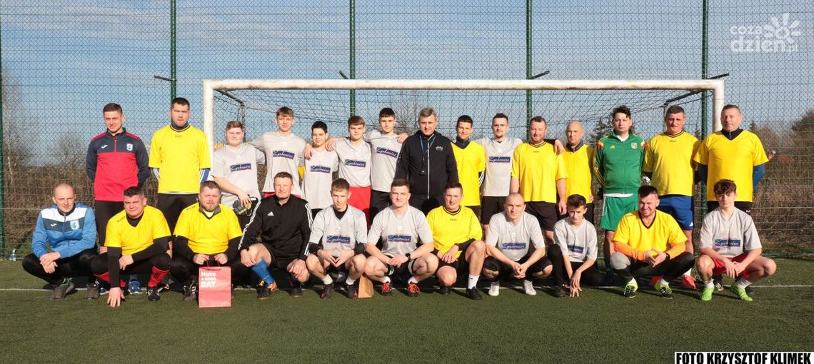 Kawalerowie pokonali Żonatych