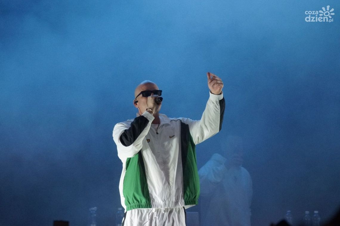 KęKę i Paluch na scenie Targów Kielce – rapowe uderzenie podczas Dub It Tuning Festival KęKę i Paluch na scenie Targów Kielce – rapowe uderzenie podczas Dub It Tuning Festival