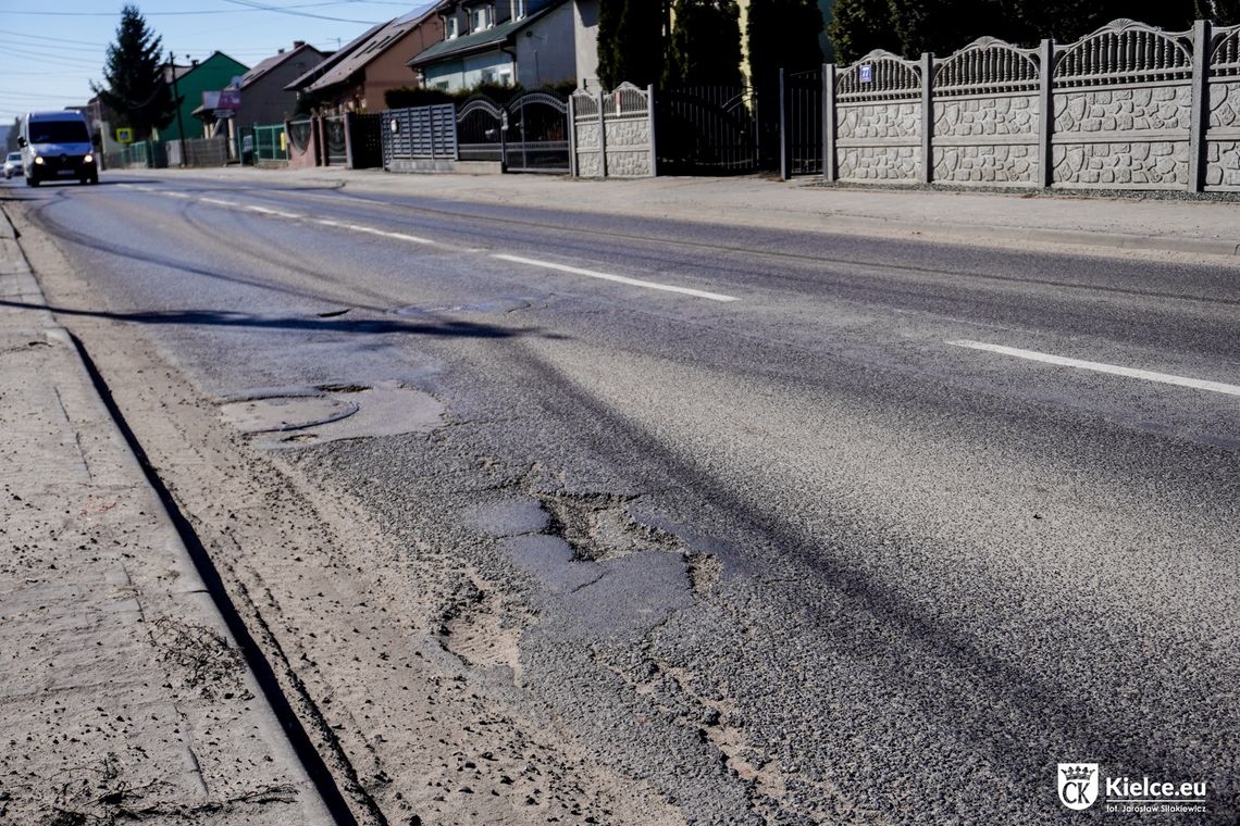 Kielce kontynuują walkę z dziurami. Ruszają kolejne remonty ulic