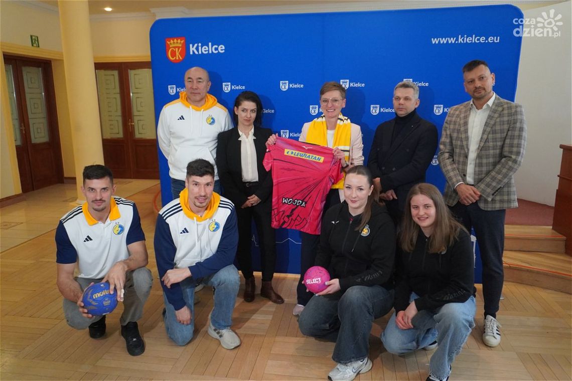 Kielce podpisały umowy promocyjne z Industrią i Koroną Handball Kielce podpisały umowy promocyjne z Industrią i Koroną Handball