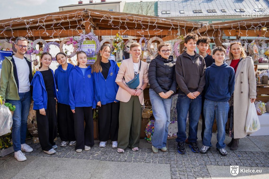 Kielce w „Kolorach Wiosny”. Rynek tętnił życiem przez cały weekend Kielce w „Kolorach Wiosny”. Rynek tętnił życiem przez cały weekend