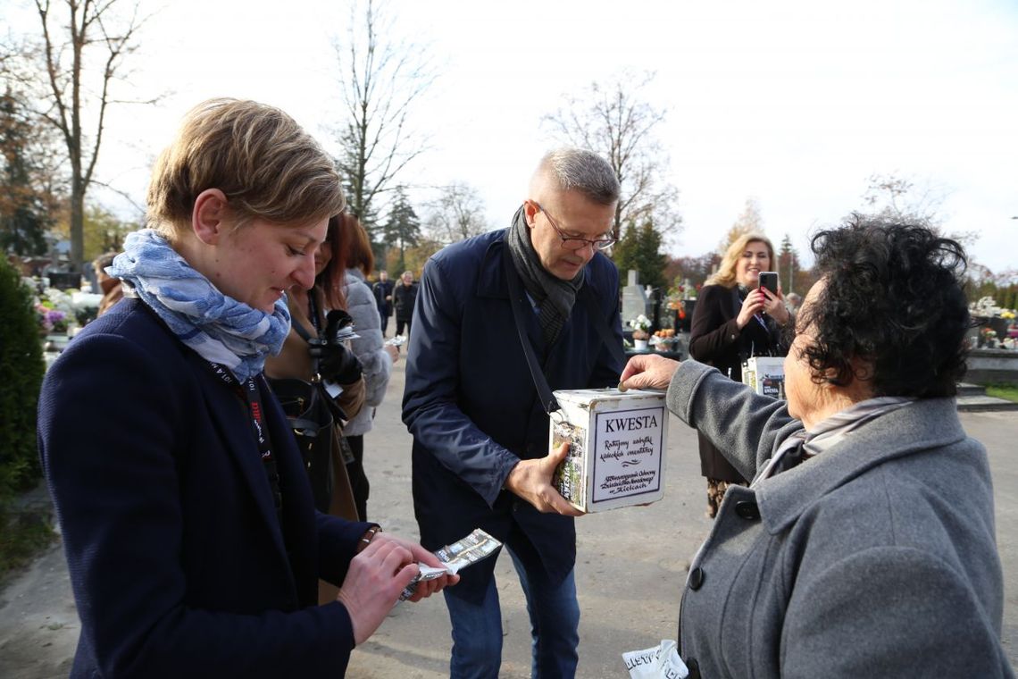 Kielczanie chętnie wspierają datkami kwesty