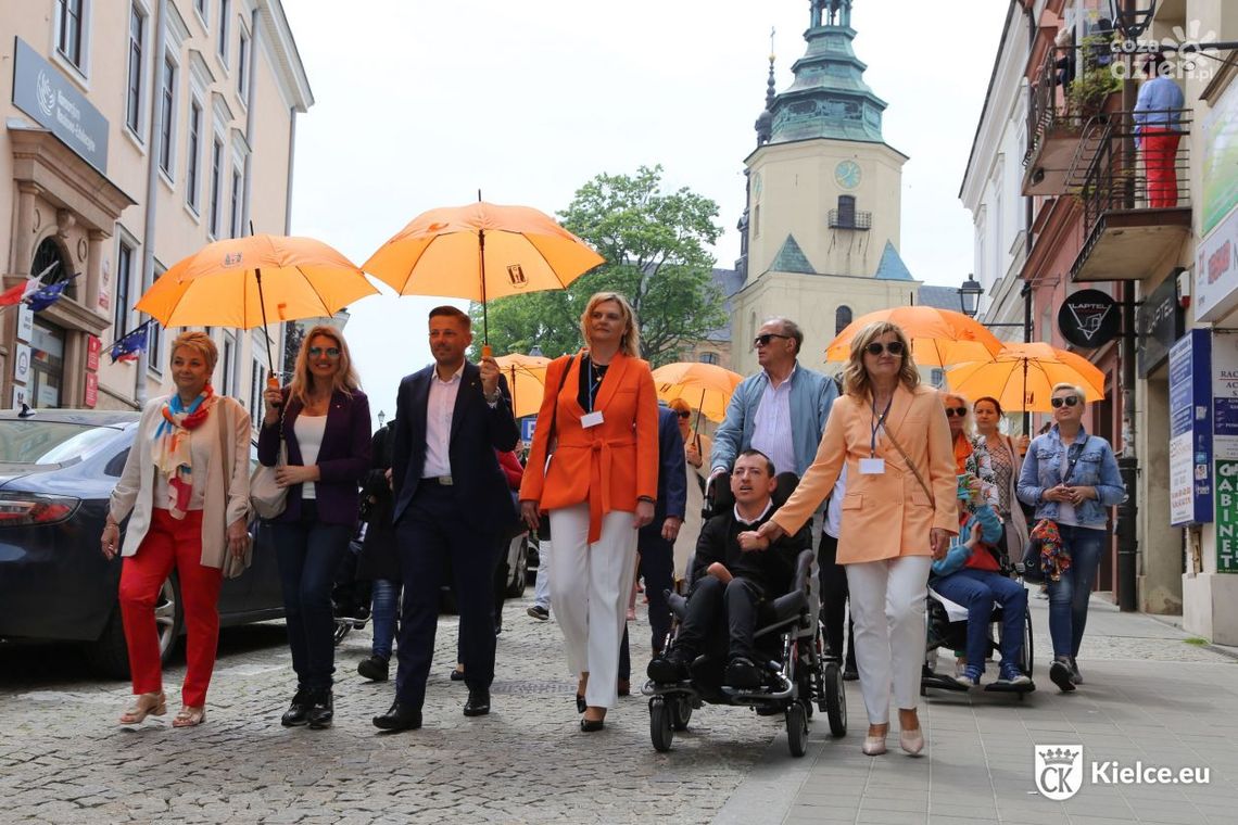 Kielczanie solidarni z osobami z niepełnosprawnościami Kielczanie solidarni z osobami z niepełnosprawnościami