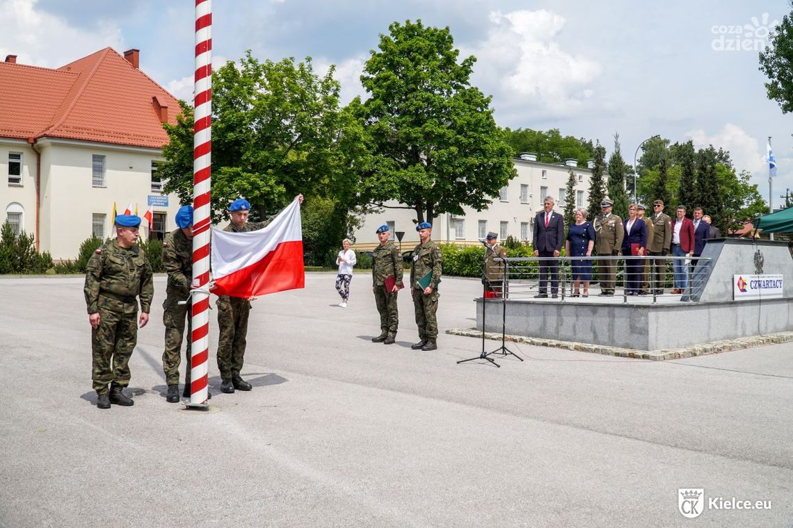 Kielczanie uczcili pamięć „Czwartaków”. Święto Pułkowe na Bukówce Kielczanie uczcili pamięć „Czwartaków”. Święto Pułkowe na Bukówce
