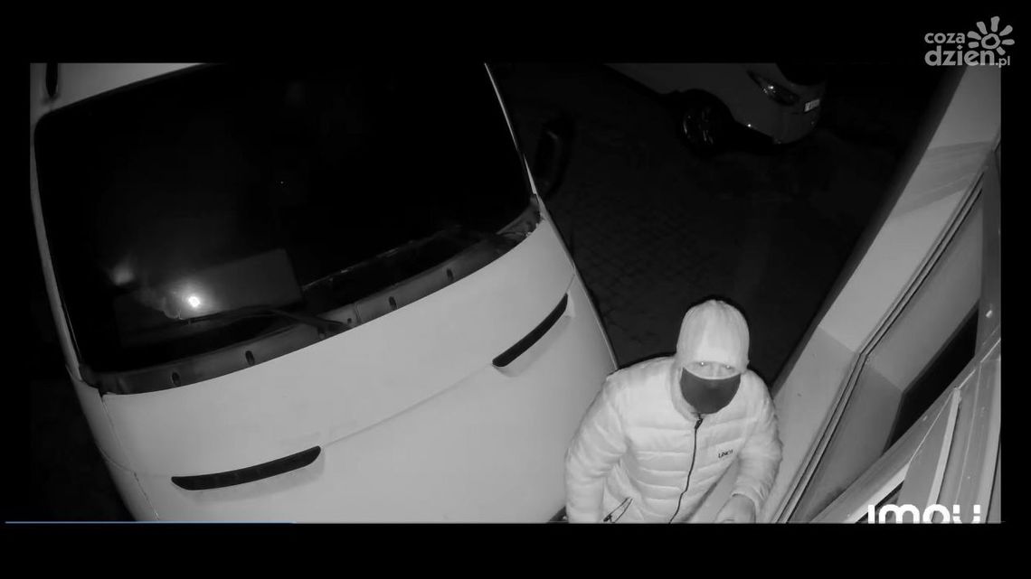 Kielecka policja poszukuje sprawcy uszkodzenia mienia Kielecka policja poszukuje sprawcy uszkodzenia mienia