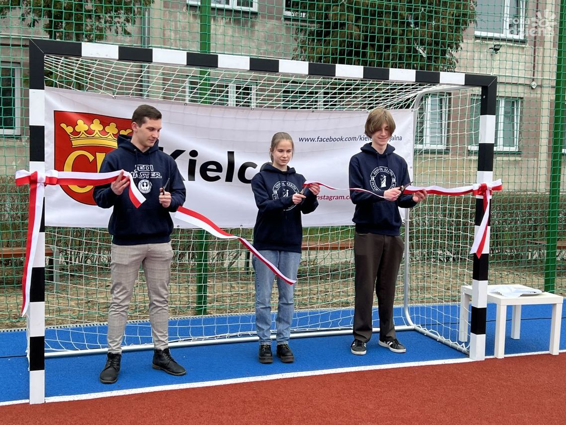 Kielecki "Informatyk" otwiera nowe boiska dla uczniów i mieszkańców miasta Kielecki "Informatyk" otwiera nowe boiska dla uczniów i mieszkańców miasta